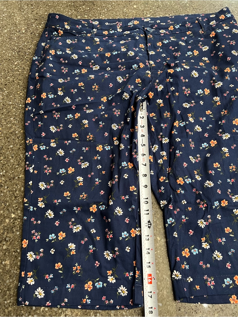St. John's Bay Navy Floral Plus Size Capri Size 20W Summer Spring Beach Coastal - Picture 11 of 11